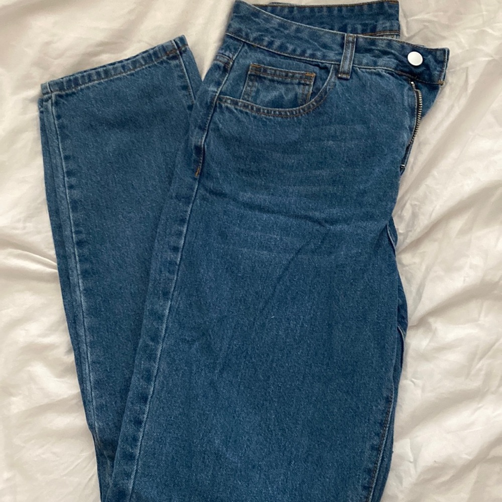 High waisted jeans